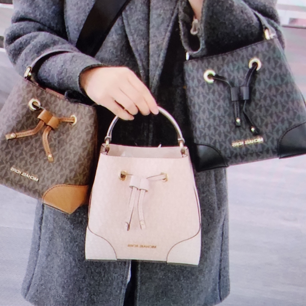 MICHAEL KORS SMALL MERCER BUCKET BAG/DK PWDR BLSH - Picture 17 of 17